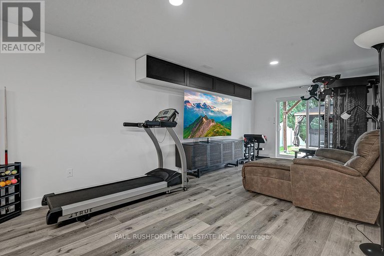 28592646/568-knotridge-street/mer-bleuebradley-estatesanderson-park/ottawa/ontario/K1W0M2_20
