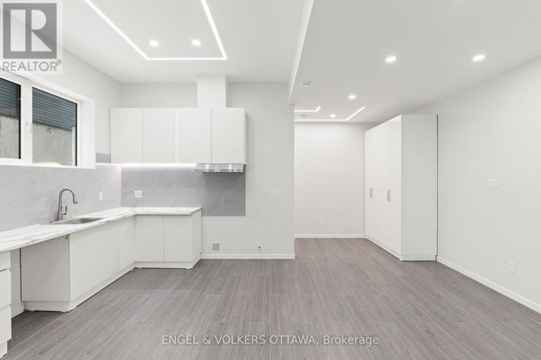 29362000/258-northwestern-avenue/ottawa-westtunneys-pasture/ottawa/ontario/K1Y0M3_36