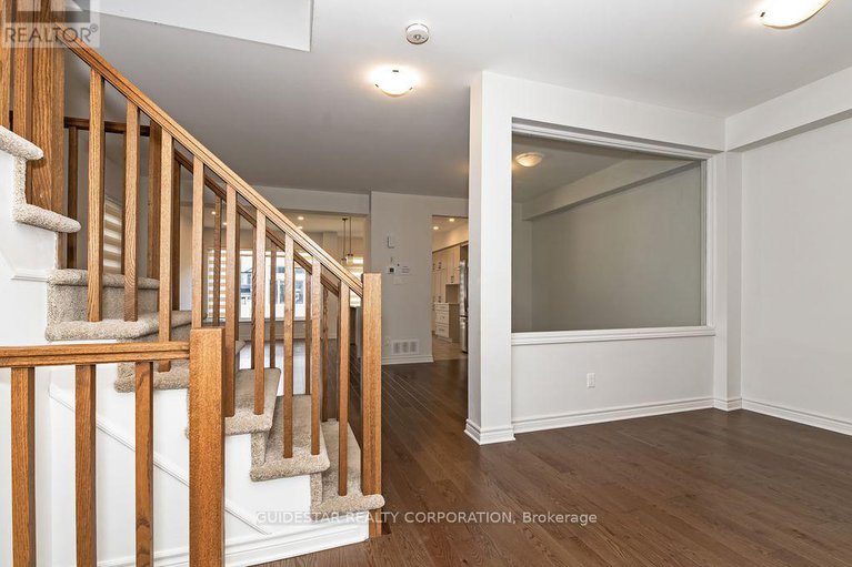 29078979/622-cordelette-circle/mer-bleuebradley-estatesanderson-park/ottawa/ontario/K1W0P6_3