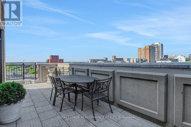 28544593/ph2-260-besserer-street/sandy-hill/ottawa/ontario/K1N1J3_23