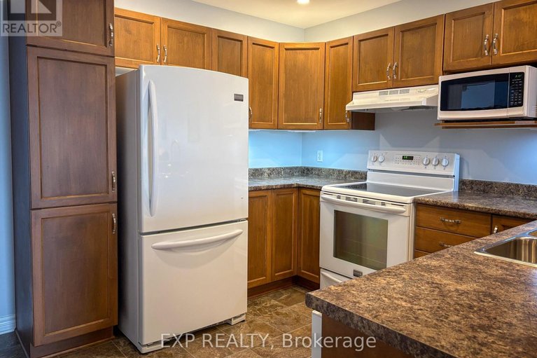 29493272/182-elk-street/renfrew/renfrew/ontario/K7V1A0_3