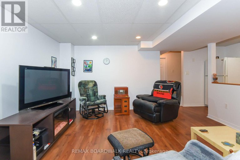 29379772/67-406-valade-crescent/fallingbrookpineridge/ottawa/ontario/K4A2W2_26