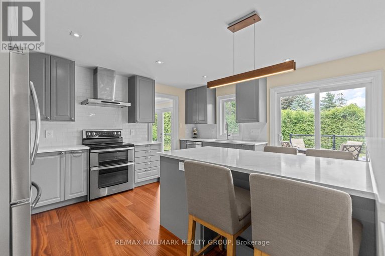 28537676/1883-barnhart-place/alta-vistafaircrest-heights/ottawa/ontario/K1H5B5_12