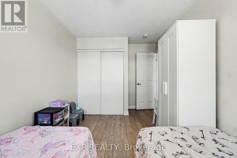 29328135/2142-winsome-terrace/fallingbrookgardenway-south/ottawa/ontario/K4A0K6_18