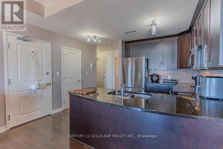 29357837/7-20-prestige-circle/chatelaine-village/ottawa/ontario/K4A0W9_5