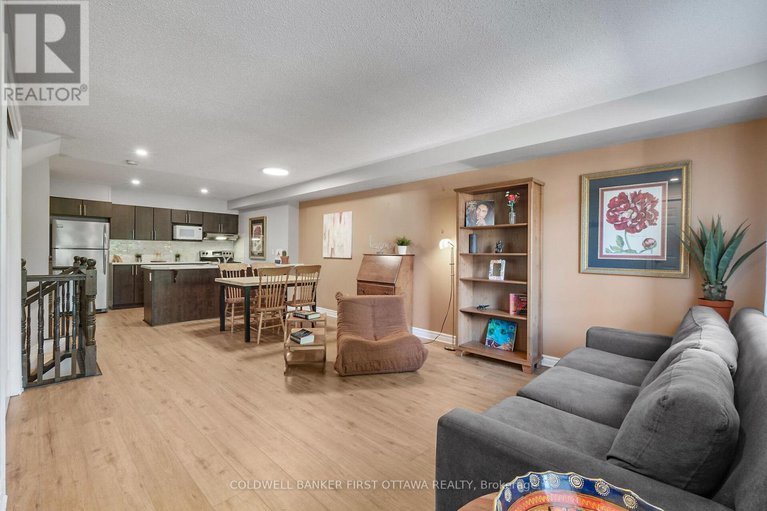 28944780/a-283-titanium-private-n/convent-glen-north/ottawa/ontario/K1C0A5_8