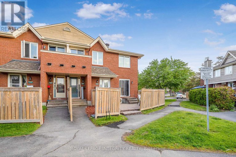 28746372/207-1825-marsala-crescent/fallingbrookpineridge/ottawa/ontario/K4A2E7_2