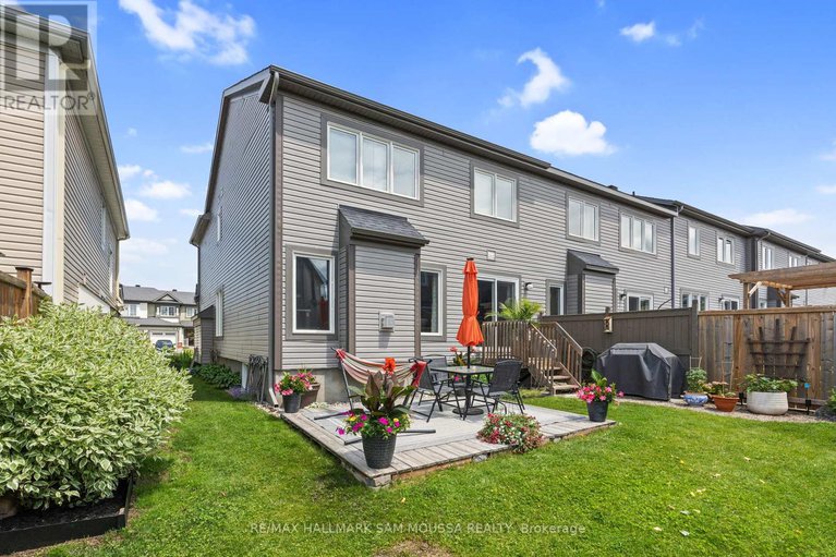 28482187/111-santolina-street/stittsville-north/ottawa/ontario/K2S0W9_31