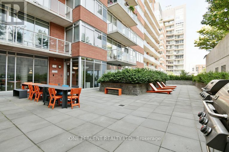 28529124/904-180-york-street/lower-townbyward-market/ottawa/ontario/K1N1J6_38
