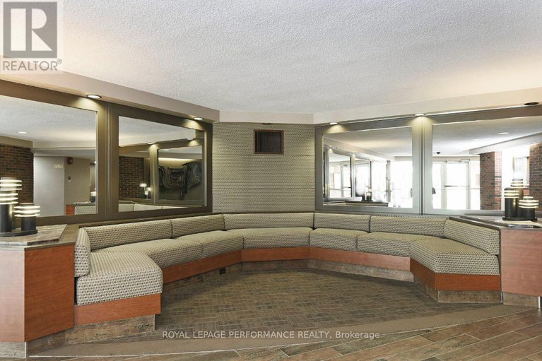 29631803/1113-20-chesterton-drive/borden-farmstewart-farmcarleton-heightsparkwood-hills/ottawa/ontario/K2E6Z7_45