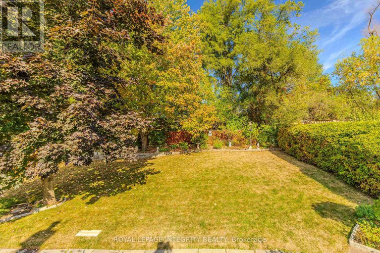 28882629/135-desmond-avenue/glencairnhazeldean/ottawa/ontario/K2L1E8_41