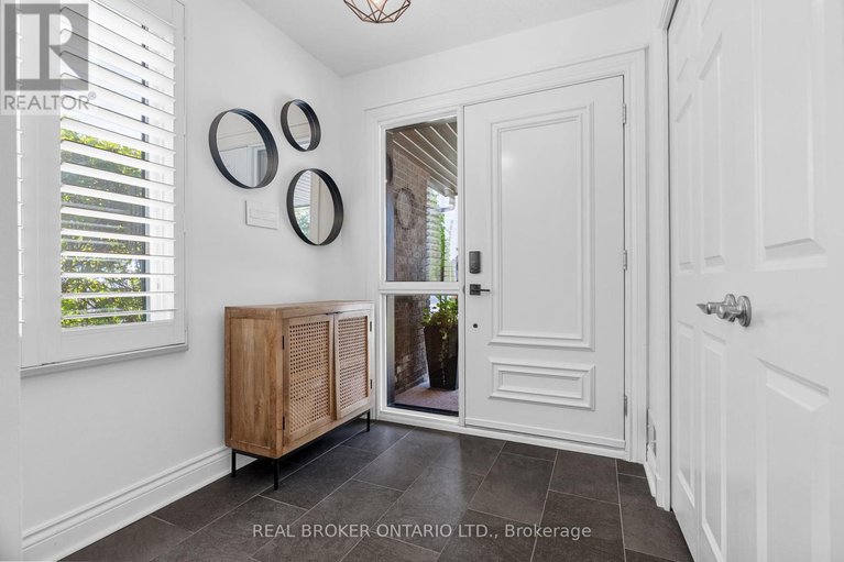 28849812/2-655-richmond-road/woodroffe/ottawa/ontario/K2A3Y3_3