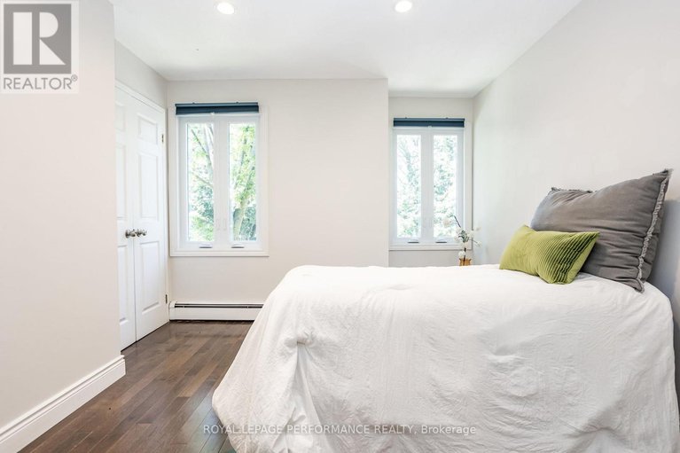 28358632/233-mart-circle/manor-park/ottawa/ontario/K1K4K2_20