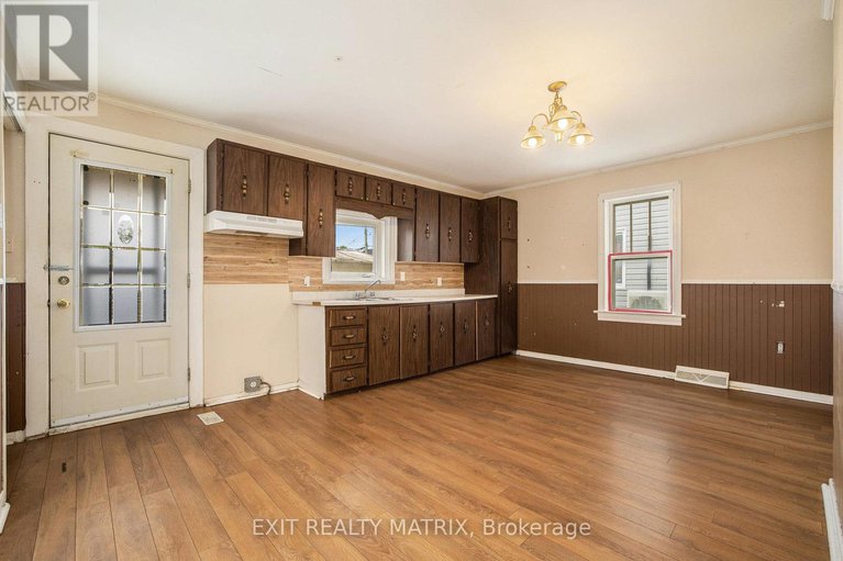 28358640/757-principale-street/casselman/casselman/ontario/K0A1M0_6
