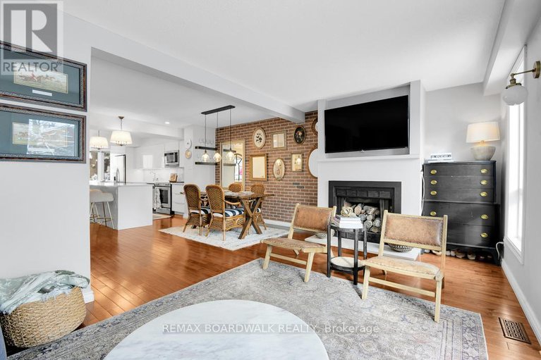 29327134/3-104-cheltenham-private/hunt-club-woods/ottawa/ontario/K1V0L6_18