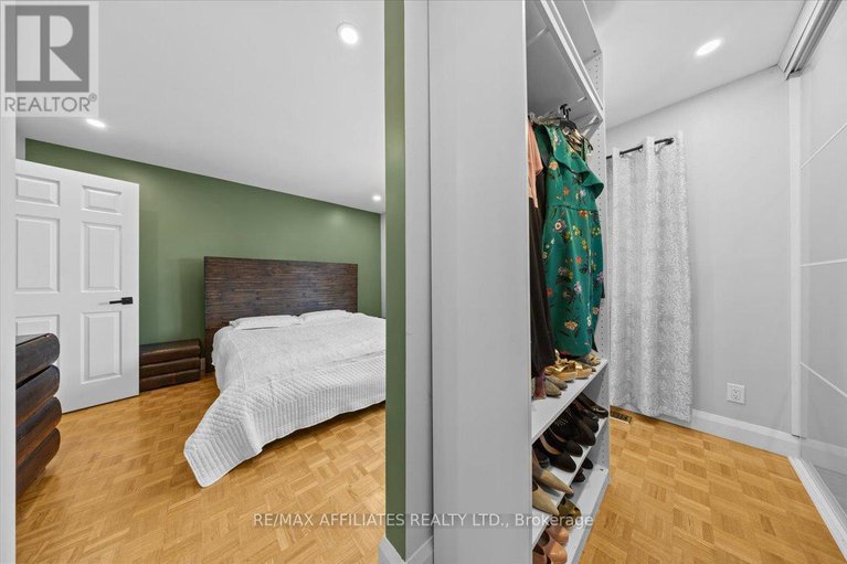 29099077/7-gagnon-court/beaverbrook/ottawa/ontario/K2K1A7_21