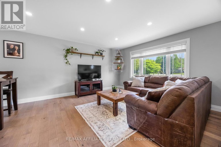 28606738/1478-drummond-6b-concession/drummond-n-elmsley-drummond-twp/drummondnorth-elmsley/ontario/K7H3C8_7