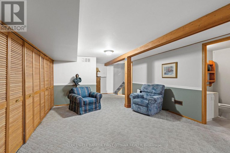 28466131/2024-corry-street/elmvale-acres/ottawa/ontario/K1G2M5_24