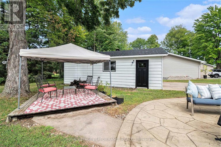 28814583/934-galaxie-avenue/navan/ottawa/ontario/K4B1M5_30