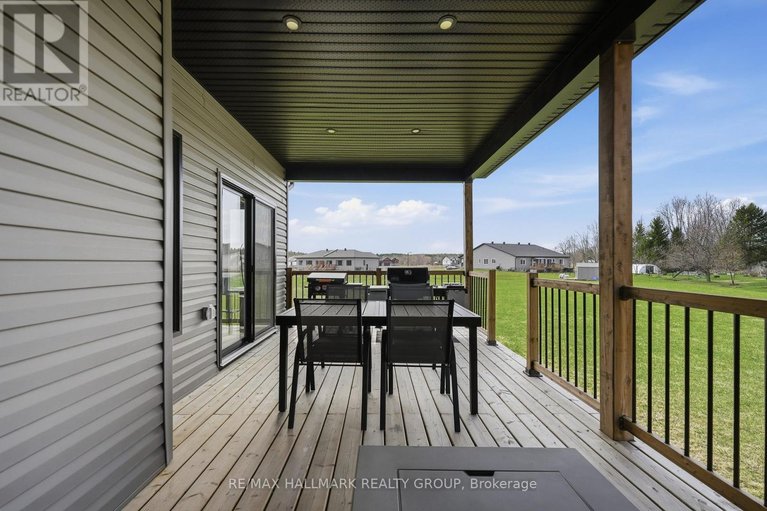 29467003/21-maxime-court/clarencerockland-twp/clarence-rockland/ontario/K0A2A0_30