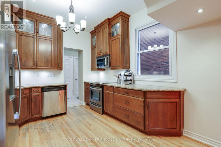 29073528/144-mcleod-street/ottawa-centregolden-triangle/ottawa/ontario/K2P0Z7_16