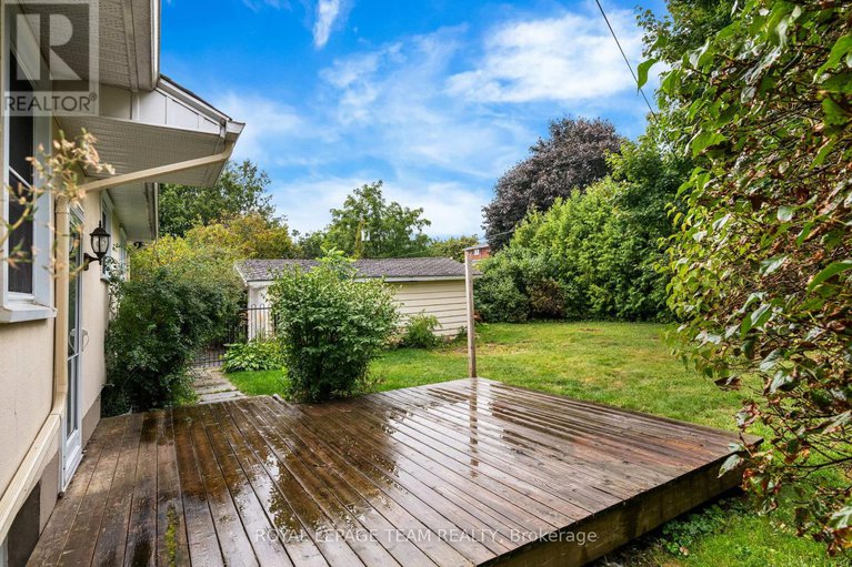 28819611/31-savuto-way-street/meadowlandscrestview/ottawa/ontario/K2G2S9_33