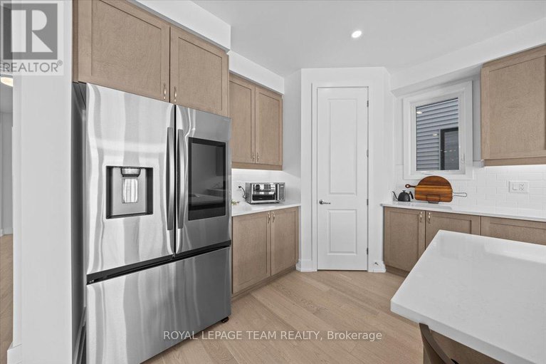 29369220/60-green-ash-avenue/goulbourn-twp-from-franktown-rdsouth-to-rideau/ottawa/ontario/K0A2Z0_13