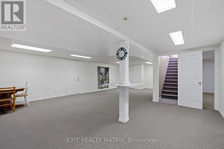 29367617/890-happy-hollow-road/vankleek-hill/champlain/ontario/K0B1R0_22