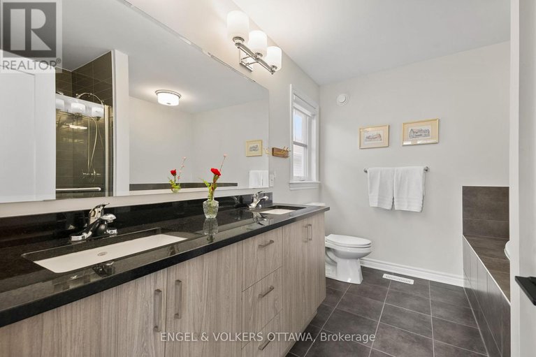 28787541/644-vivera-place/stittsville-north/ottawa/ontario/K2S2N1_24