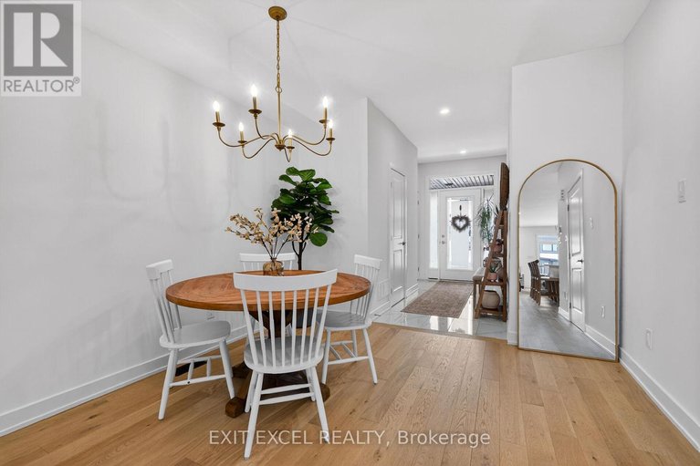 29663651/240-zinnia-way/riverside-southgloucester-glen/ottawa/ontario/K4M0K8_6