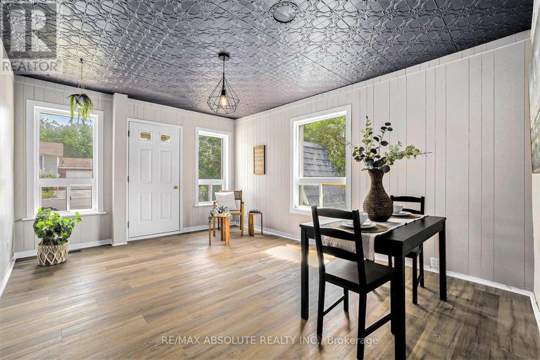 29607383/10-neilson-street/mcnabbraeside-twps/mcnabbraeside/ontario/K7S3G2_7