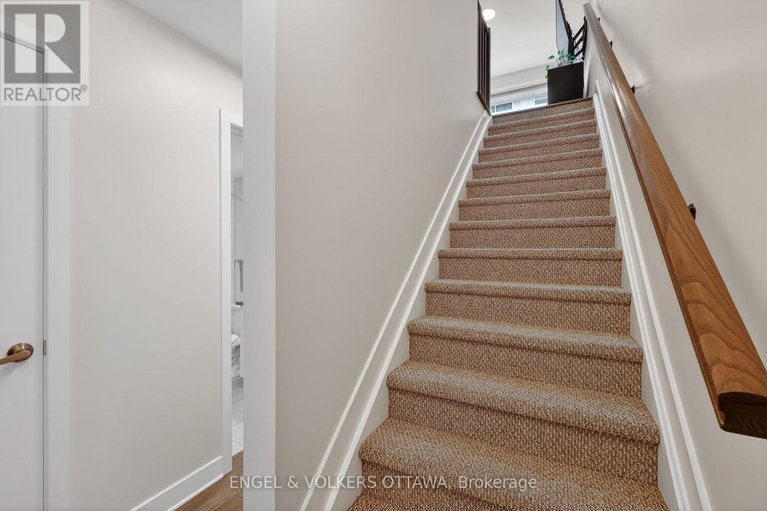 29677930/a-192-forward-avenue/mechanicsville/ottawa/ontario/K1Y4H2_15