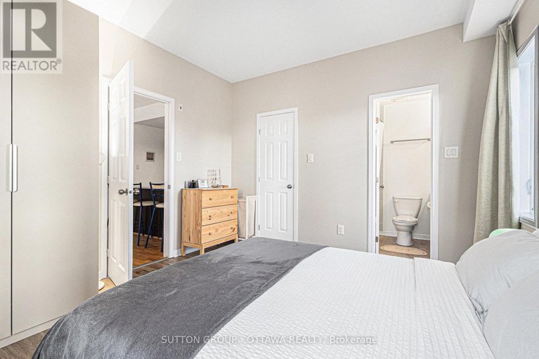 29074228/j-250-meilleur-private/vanier/ottawa/ontario/K1L0A3_8