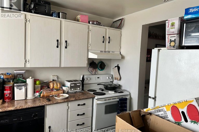 29441507/20-1448-foxwall-street/pineview/ottawa/ontario/K1B5J5_9