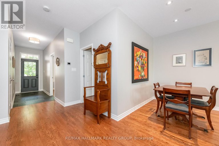 28584278/102-kelso-private/stonebridge/ottawa/ontario/K2J0L9_15