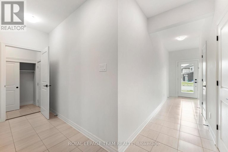 28647828/1010-brian-good-avenue/riverside-southgloucester-glen/ottawa/ontario/K4M0R3_9