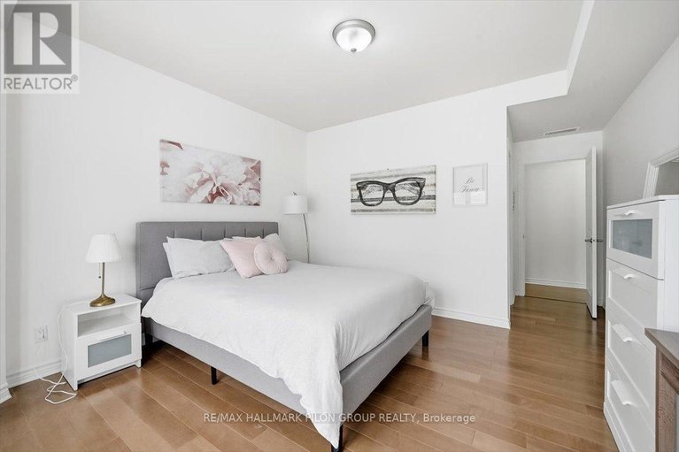 29274548/4-50-prestige-circle/chatelaine-village/ottawa/ontario/K4A0W9_13