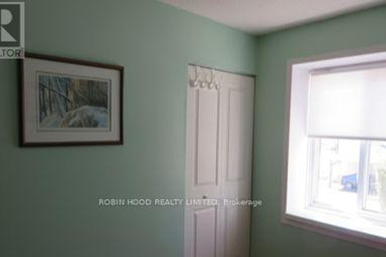 29624150/1-lotus-court/carson-grove/ottawa/ontario/K1J8A6_32