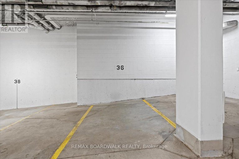 29362549/308-15-murray-street/lower-townbyward-market/ottawa/ontario/K1N9M5_29