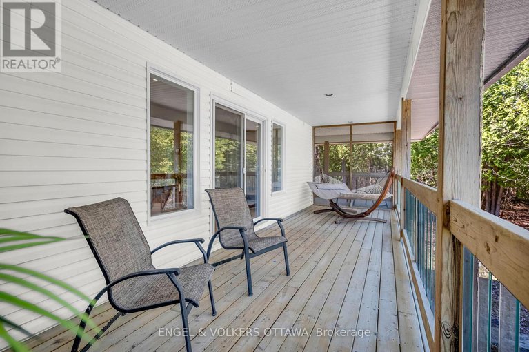 28314579/7359-marcella-drive/osgoode-twp-north-of-reg-rd-6/ottawa/ontario/K4P1P7_25