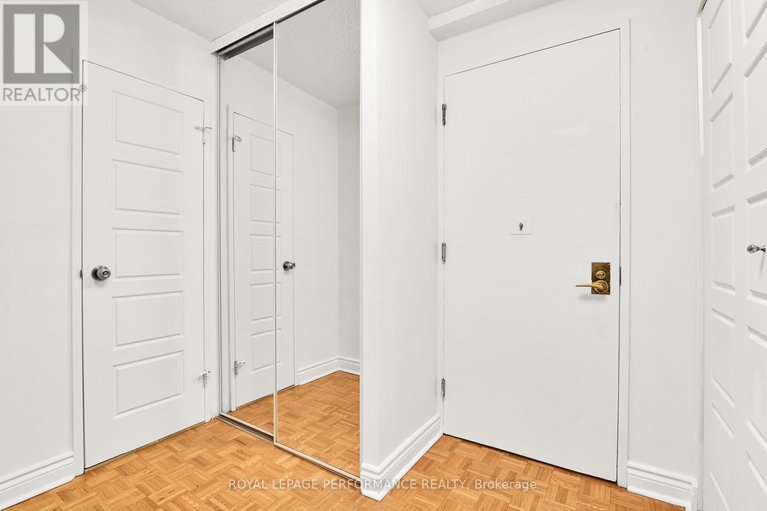 29416730/344-515-st-laurent-boulevard/viscount-alexander-park/ottawa/ontario/K1K3X5_6