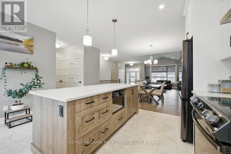 28588517/1243-avignon-street/embrun/russell/ontario/K0A1W0_4