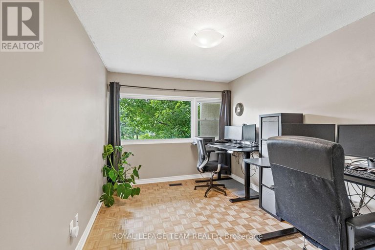 28613036/109-12-corkstown-road/lakeview-park/ottawa/ontario/K2H5B3_19