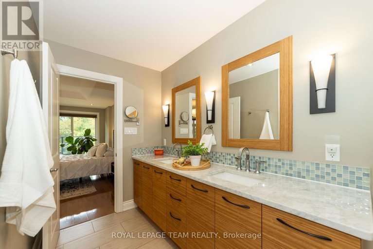 28836024/204-ancaster-avenue/woodroffe/ottawa/ontario/K2B5B3_17