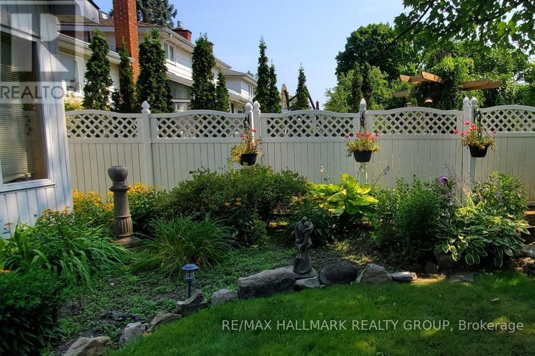 29129242/89-westpark-drive/blackburn-hamlet/ottawa/ontario/K1B3G4_48