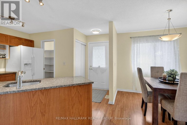 29541086/3-daphne-crescent/stittsville-south/ottawa/ontario/K2S1Y1_8