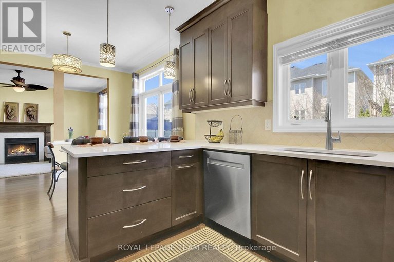 29629034/214-davy-street/bridlewood/ottawa/ontario/K2M0H6_15