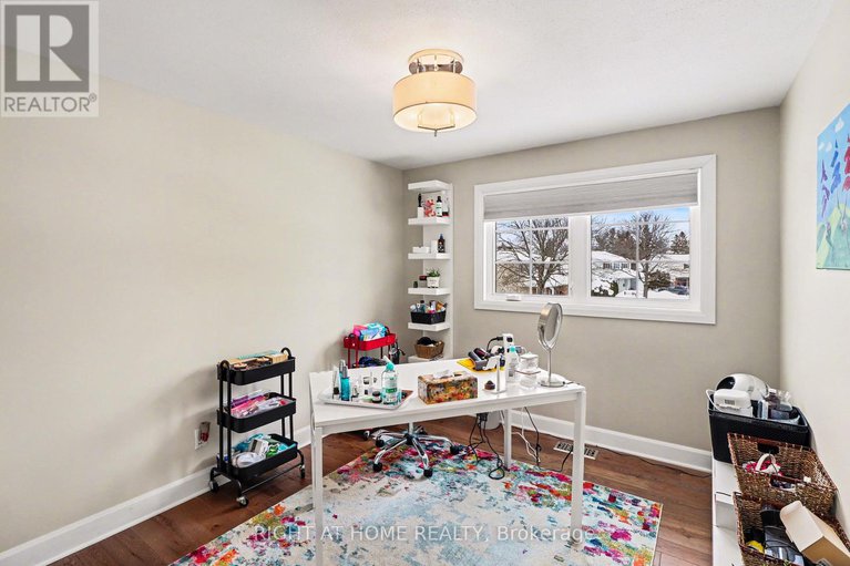 29353091/51-westpark-drive/blackburn-hamlet/ottawa/ontario/K1B3G4_25