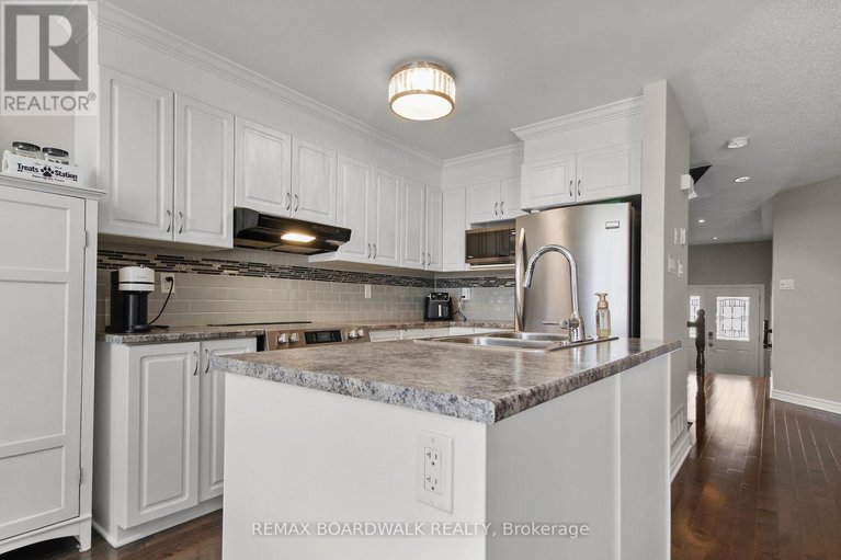 29665086/249-garrity-crescent/strandherd/ottawa/ontario/K2J3T6_8