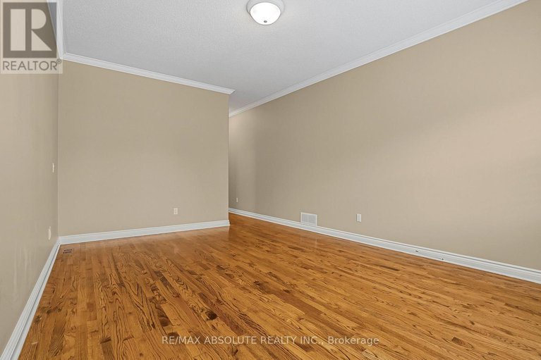 29034266/1513-apeldoorn-avenue/carleton-heights/ottawa/ontario/K2C1V2_25